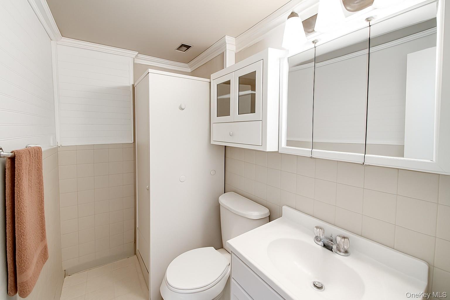 Single Family Wellwood  Suffolk County, NY 11757, MLS-921407-14