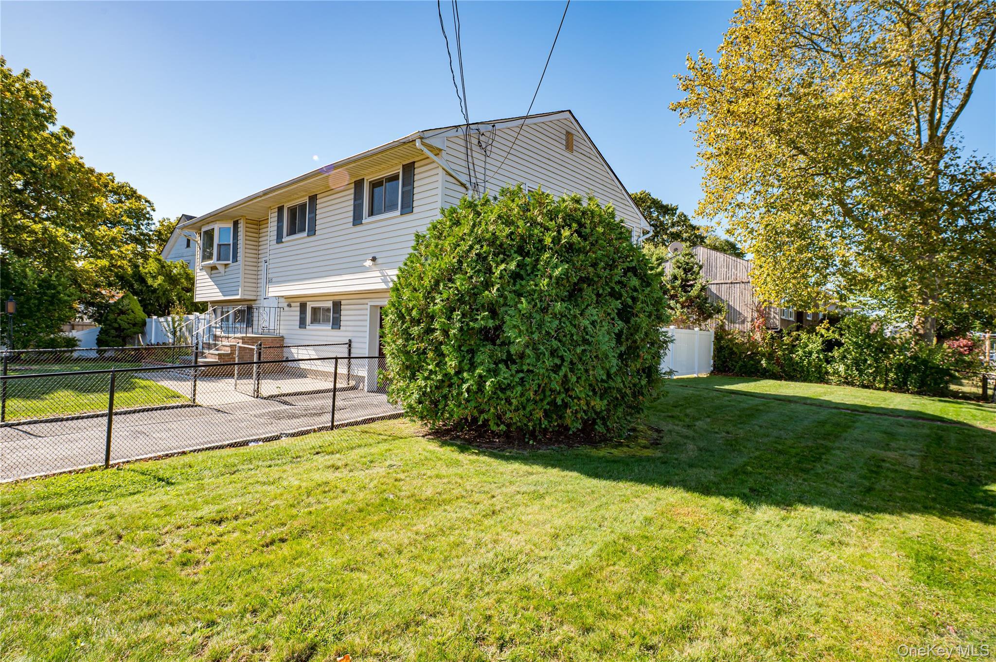 Single Family Wellwood  Suffolk County, NY 11757, MLS-921407-21