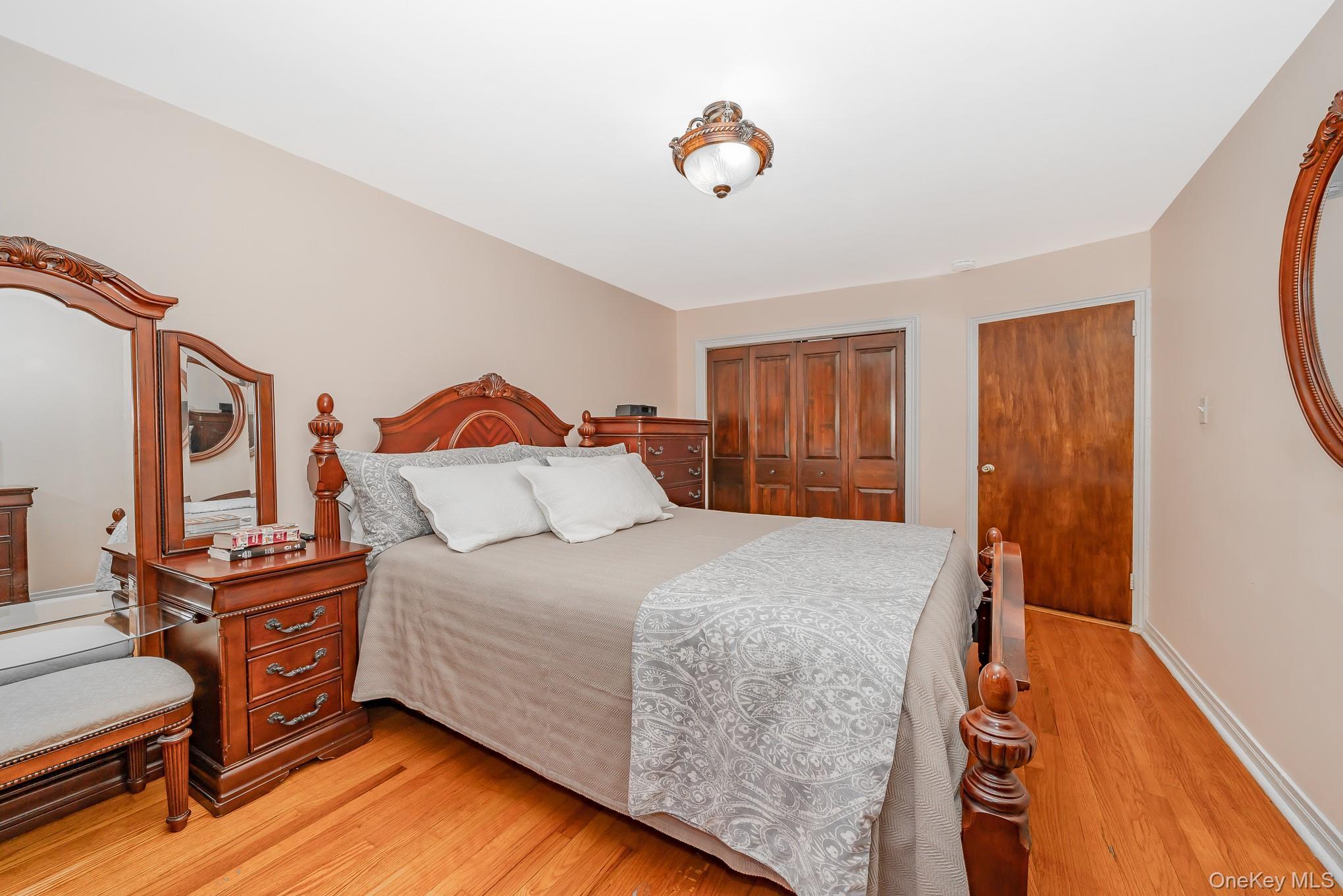 Single Family 77th Queens, NY 11385, MLS-921410-10