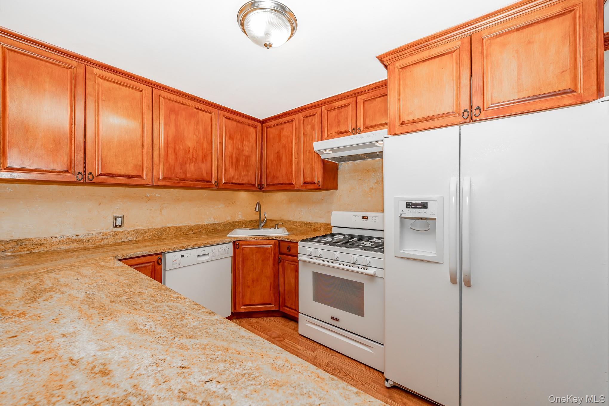 Single Family 77th Queens, NY 11385, MLS-921410-15