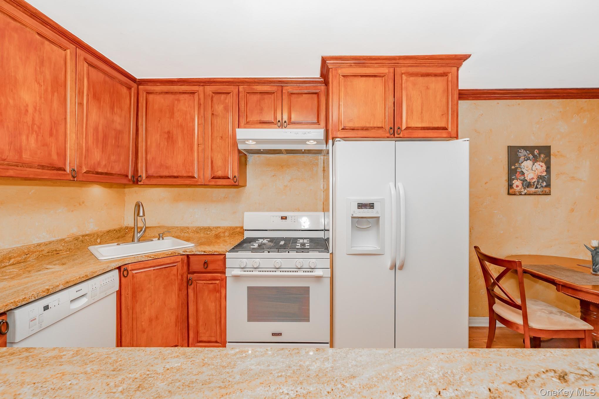 Single Family 77th Queens, NY 11385, MLS-921410-16