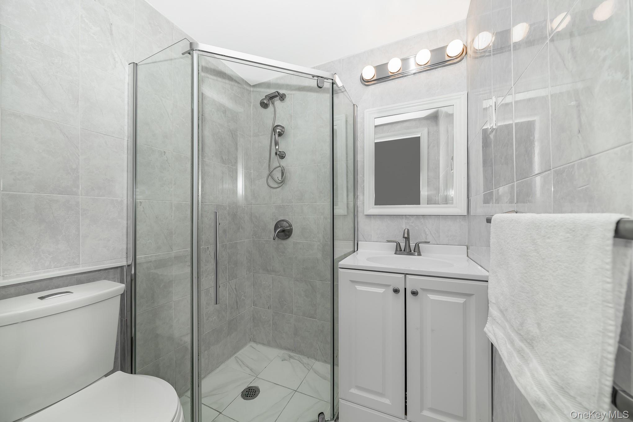 Single Family 77th Queens, NY 11385, MLS-921410-19