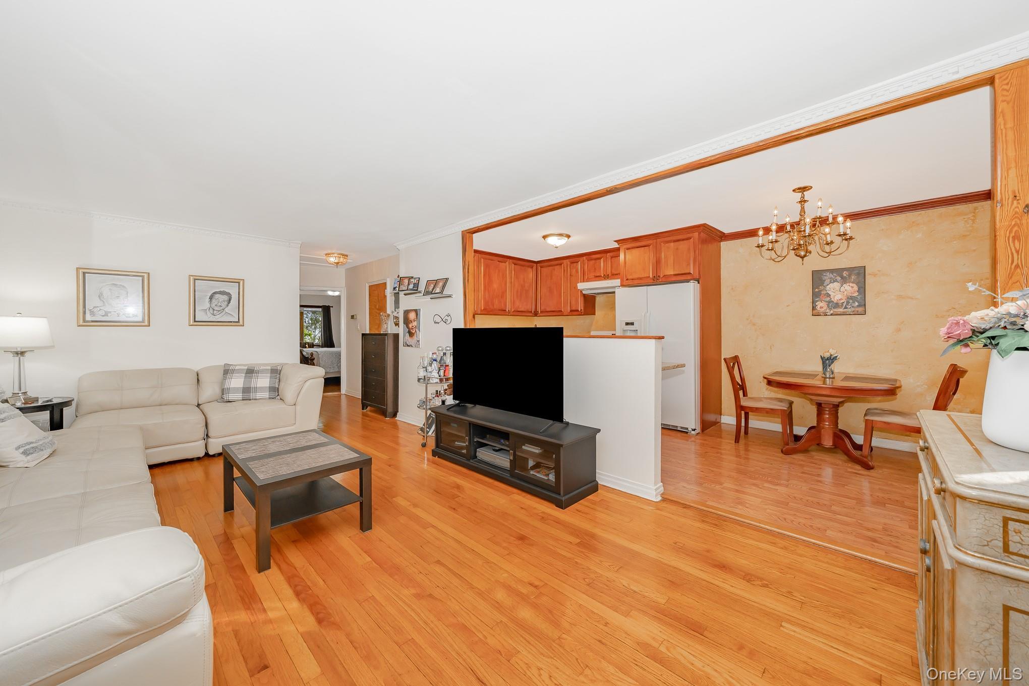 Single Family 77th Queens, NY 11385, MLS-921410-4