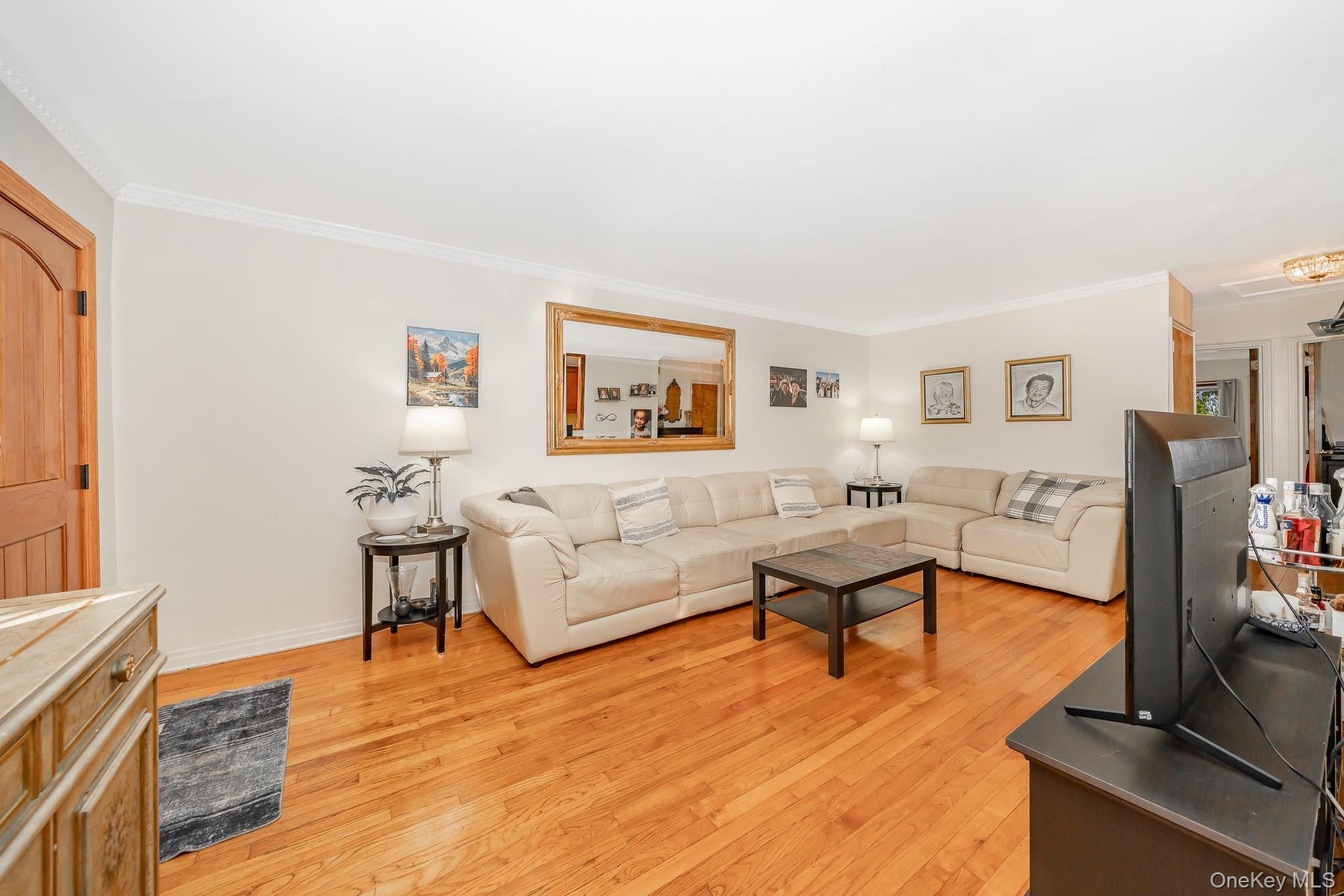 Single Family 77th Queens, NY 11385, MLS-921410-6