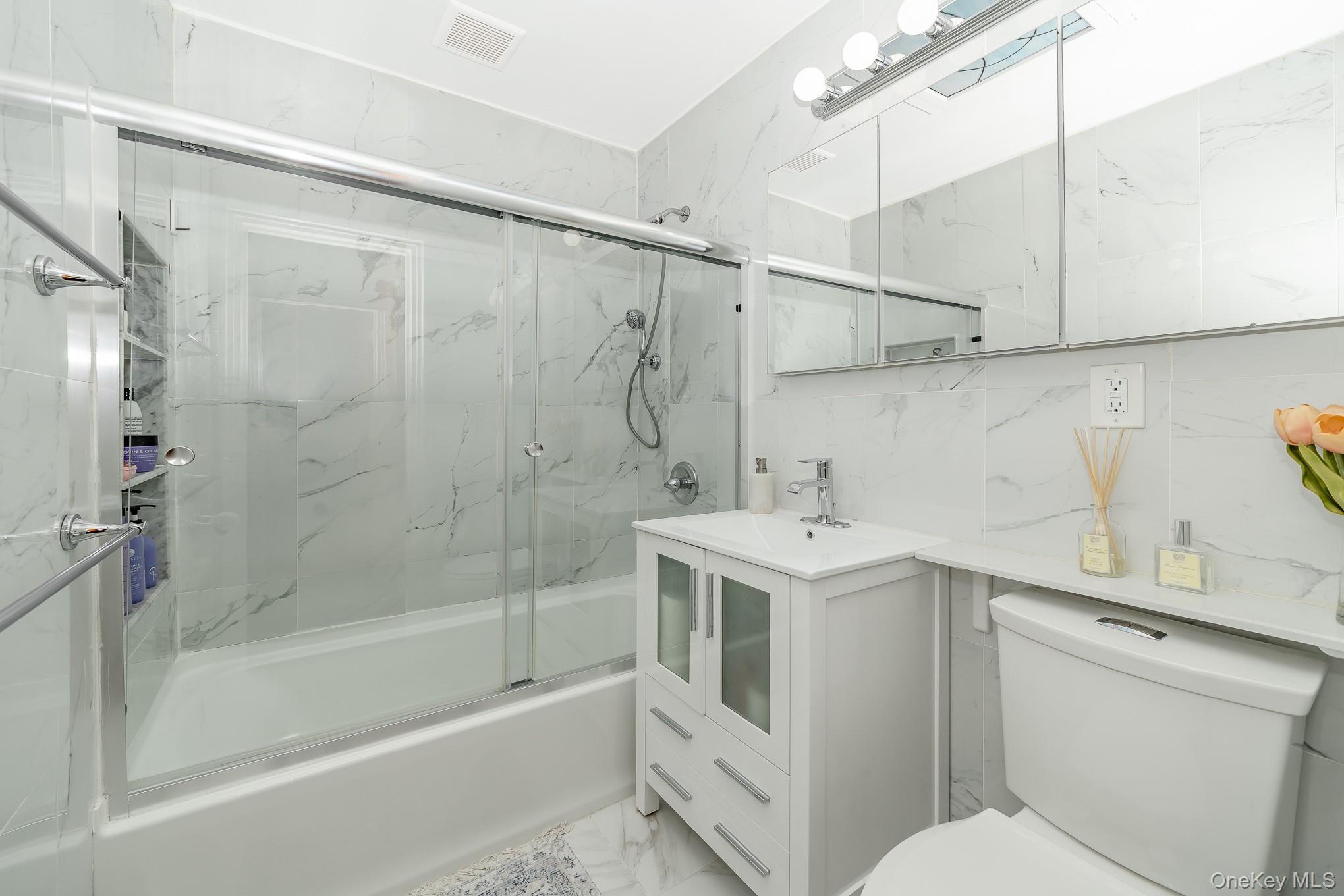 Single Family 77th Queens, NY 11385, MLS-921410-8