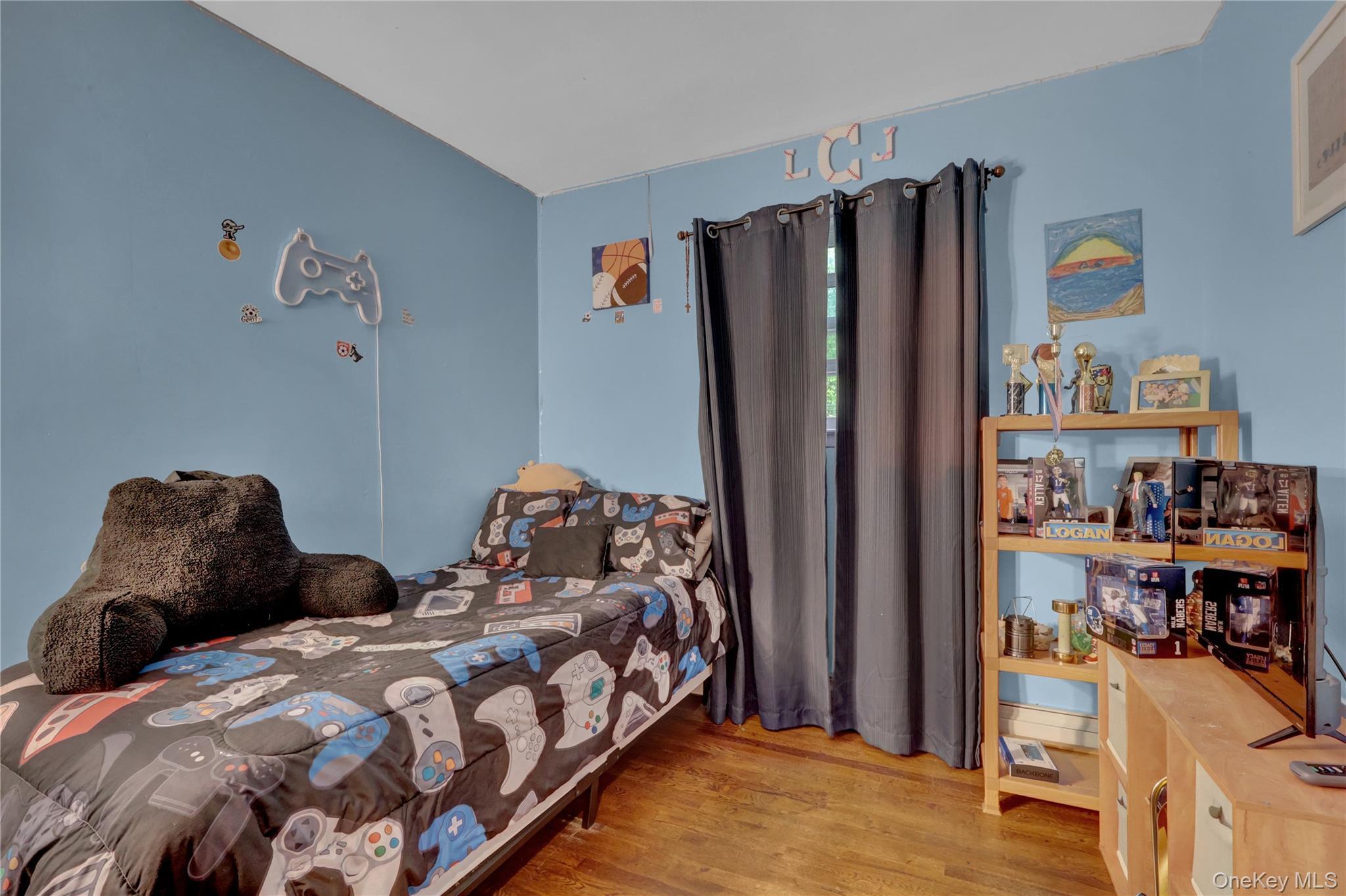 Single Family Forrestall  Suffolk County, NY 11950, MLS-921411-13