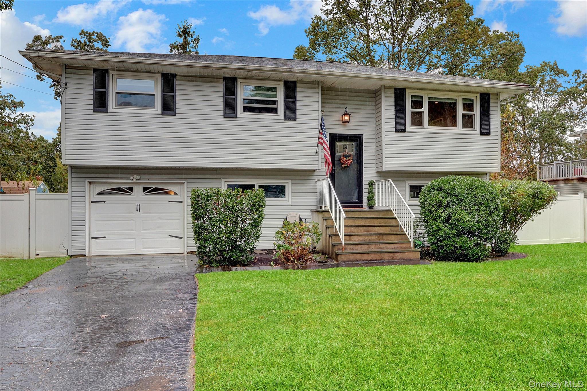 Single Family Forrestall  Suffolk County, NY 11950, MLS-921411-2