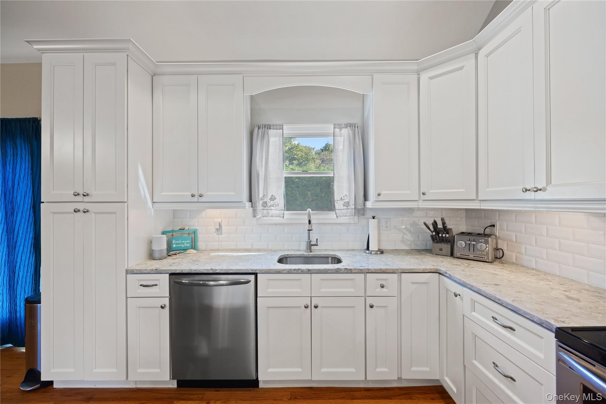 Single Family Homestead Suffolk County, NY 11944, MLS-921412-12