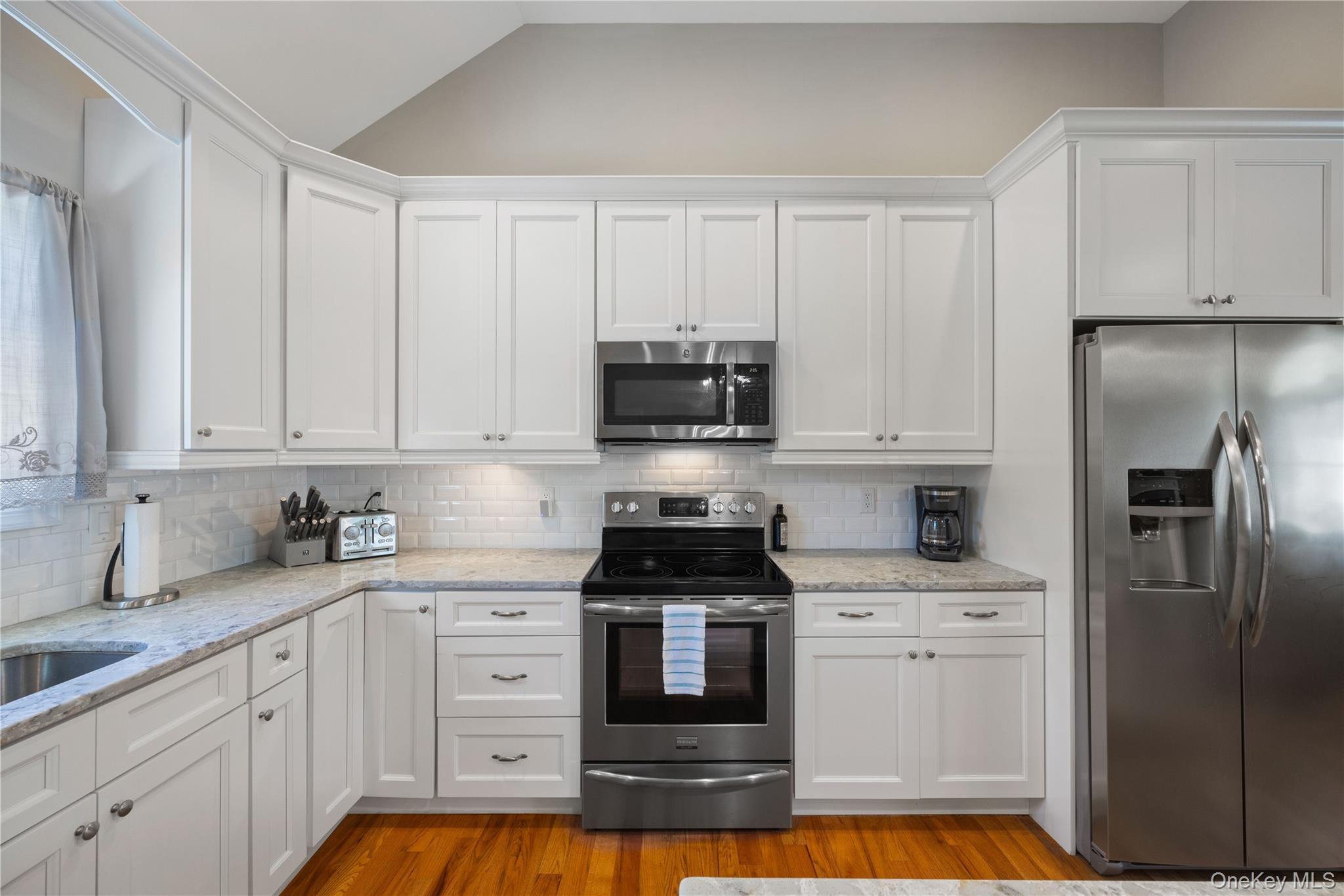 Single Family Homestead Suffolk County, NY 11944, MLS-921412-13