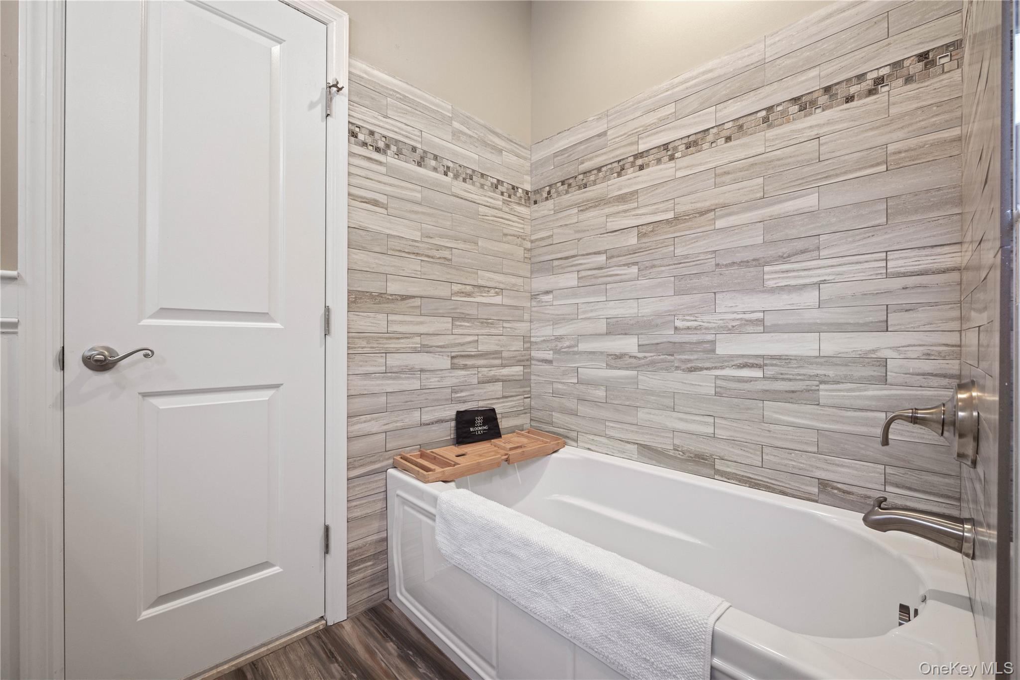 Single Family Homestead Suffolk County, NY 11944, MLS-921412-23