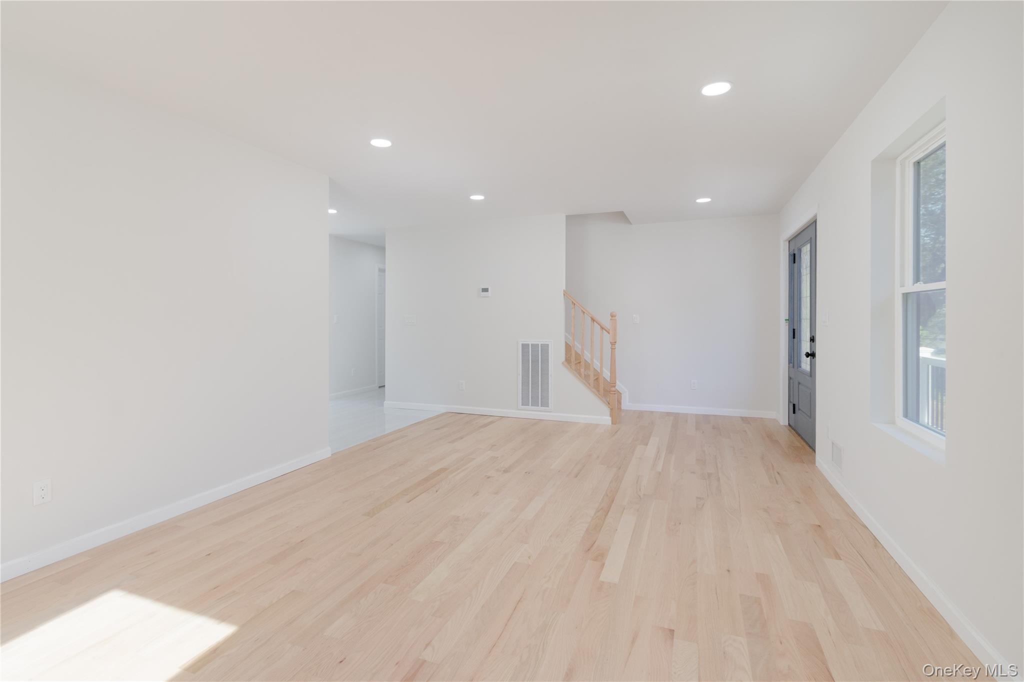 Single Family Mckinley Suffolk County, NY 11951, MLS-921414-13