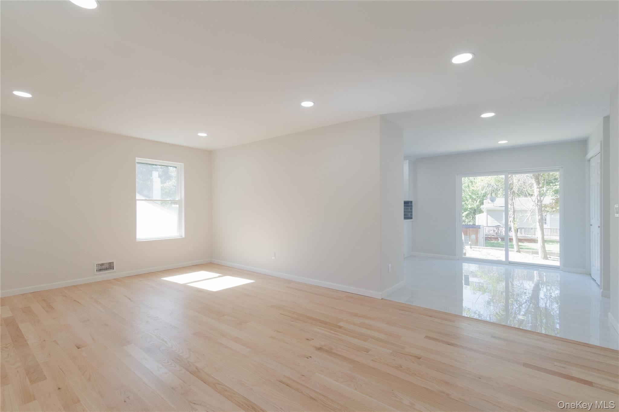 Single Family Mckinley Suffolk County, NY 11951, MLS-921414-14