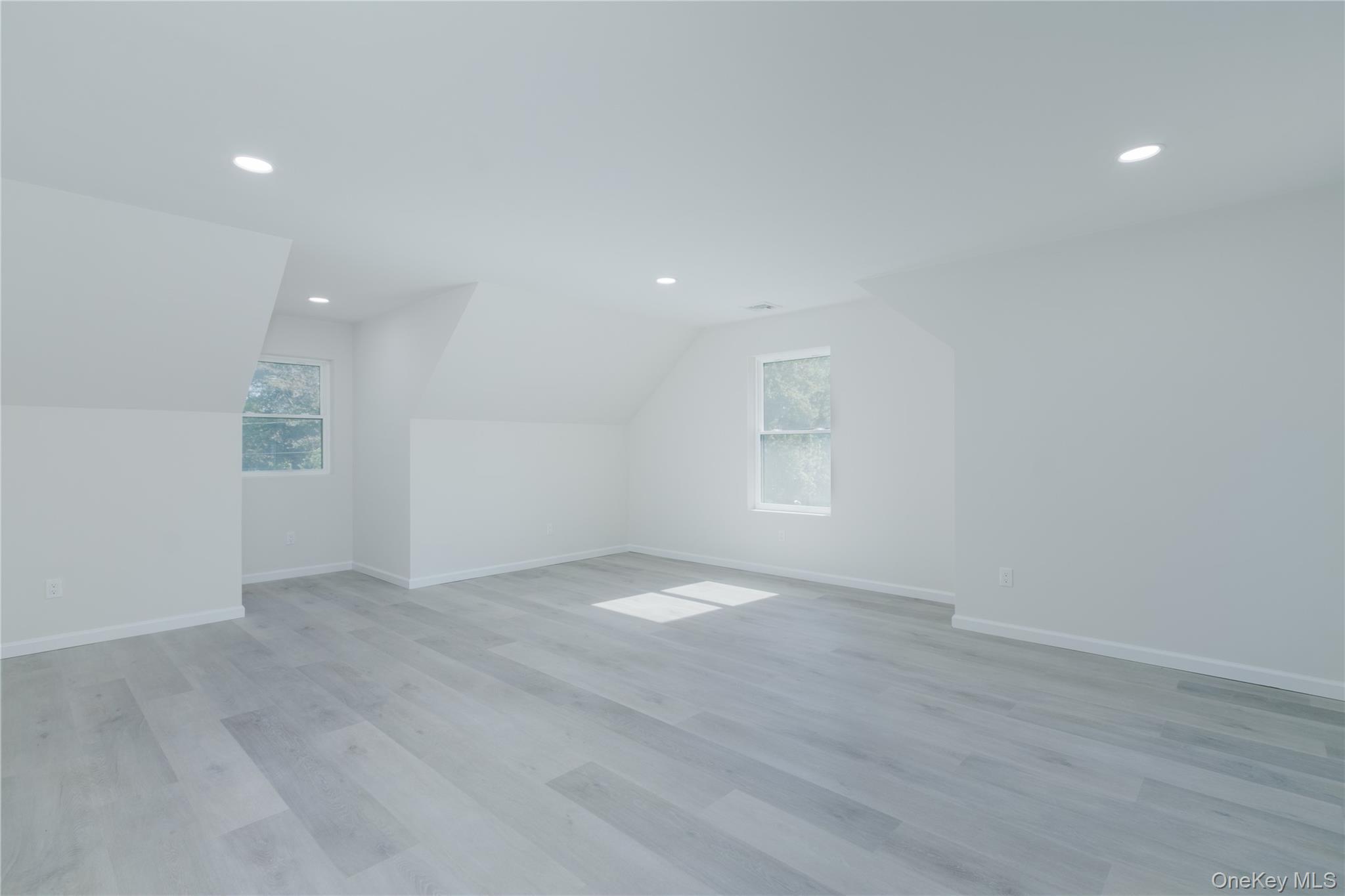 Single Family Mckinley Suffolk County, NY 11951, MLS-921414-24