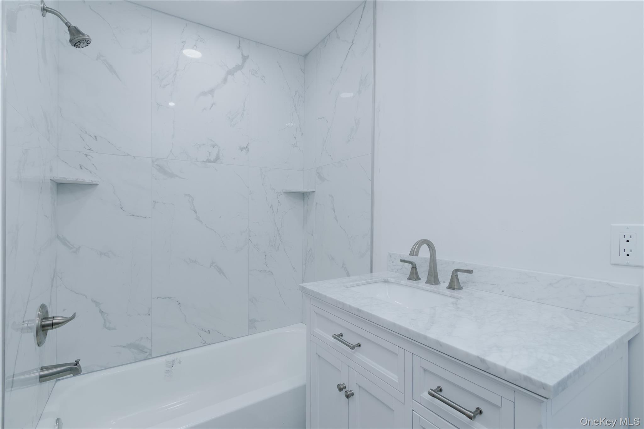 Single Family Mckinley Suffolk County, NY 11951, MLS-921414-29