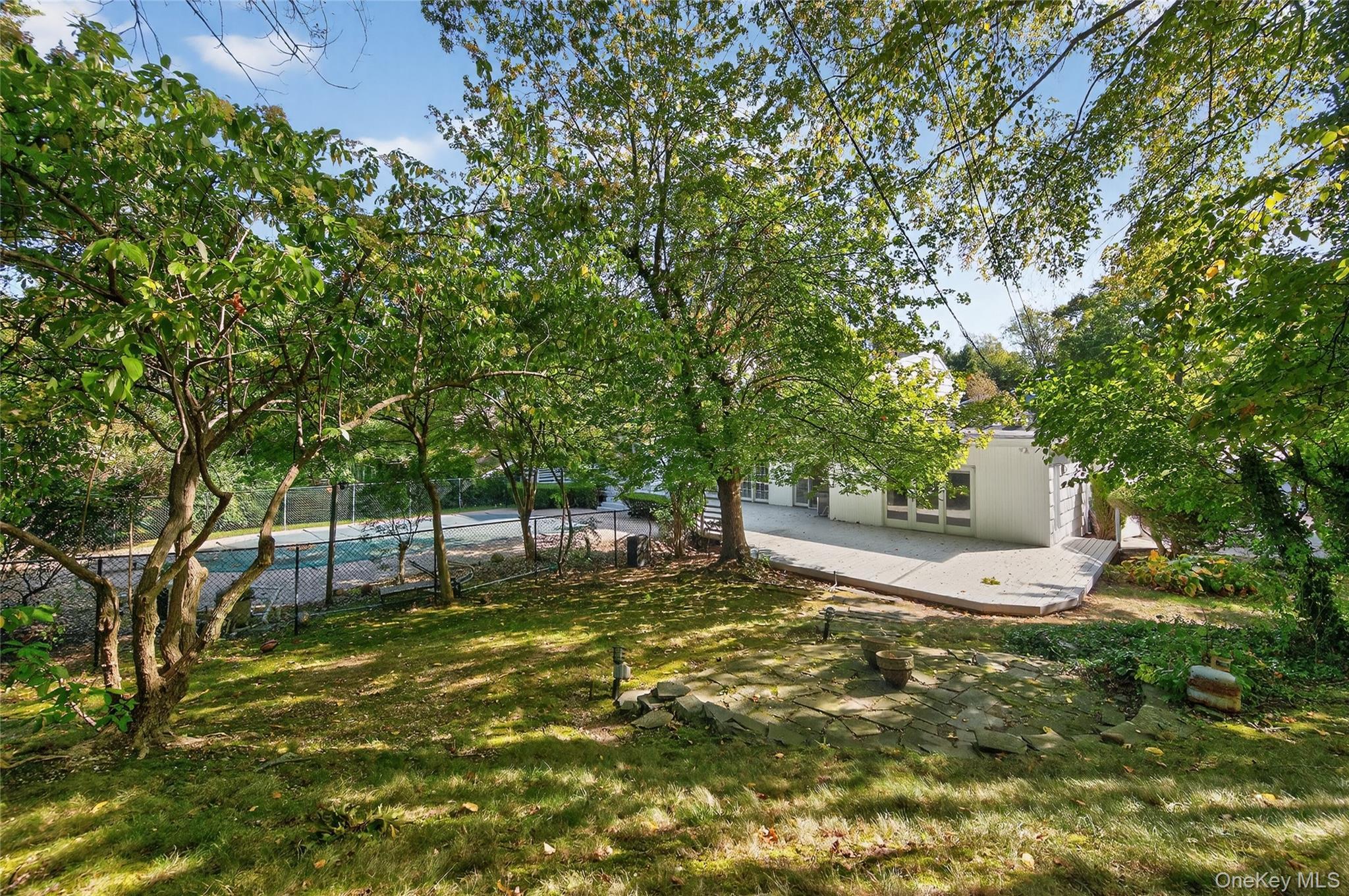 Single Family Hummingbird Nassau County, NY 11576, MLS-921424-32