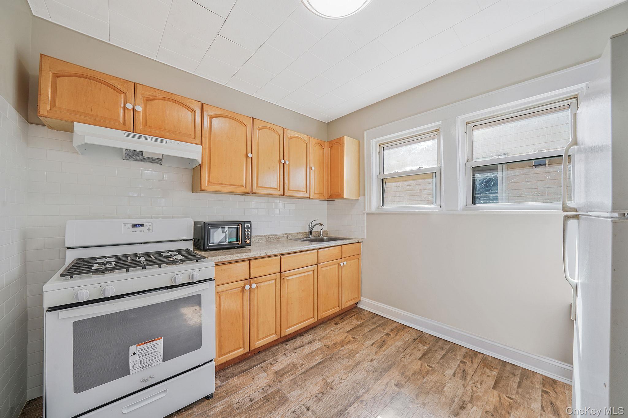 Single Family 107th  Queens, NY 11417, MLS-921447-37