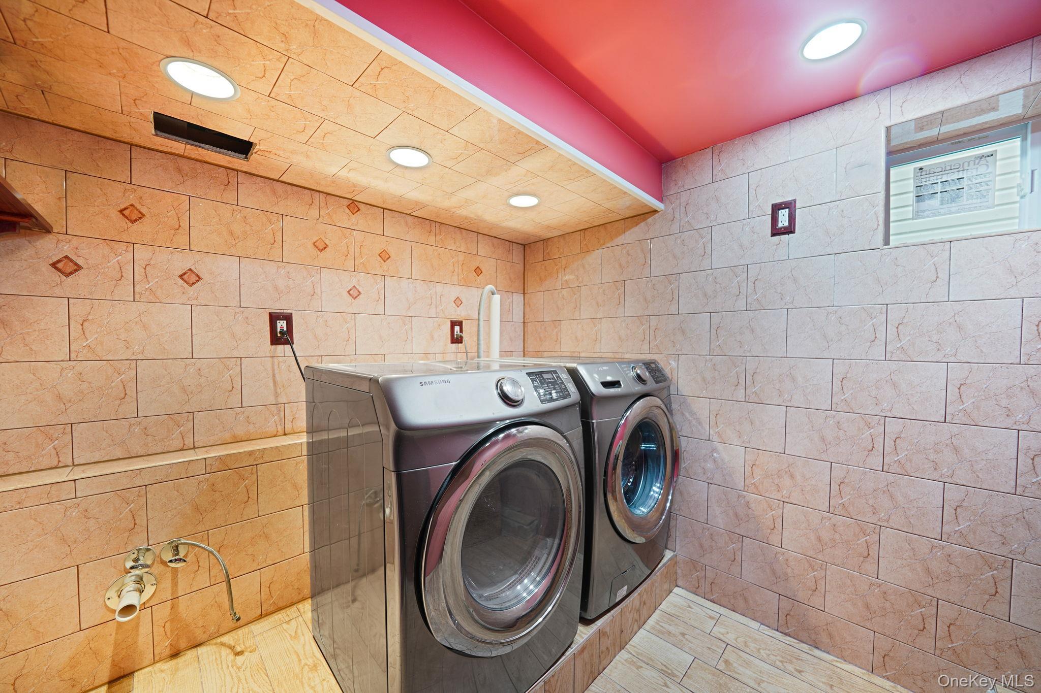 Single Family 107th  Queens, NY 11417, MLS-921447-43