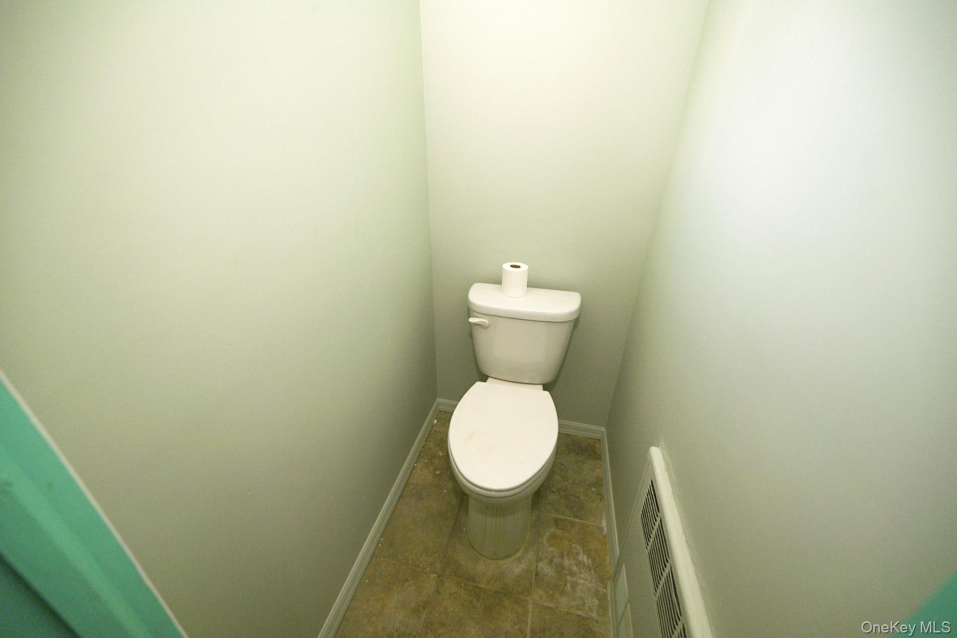 Single Family Caldwell  Queens, NY 11379, MLS-921468-32