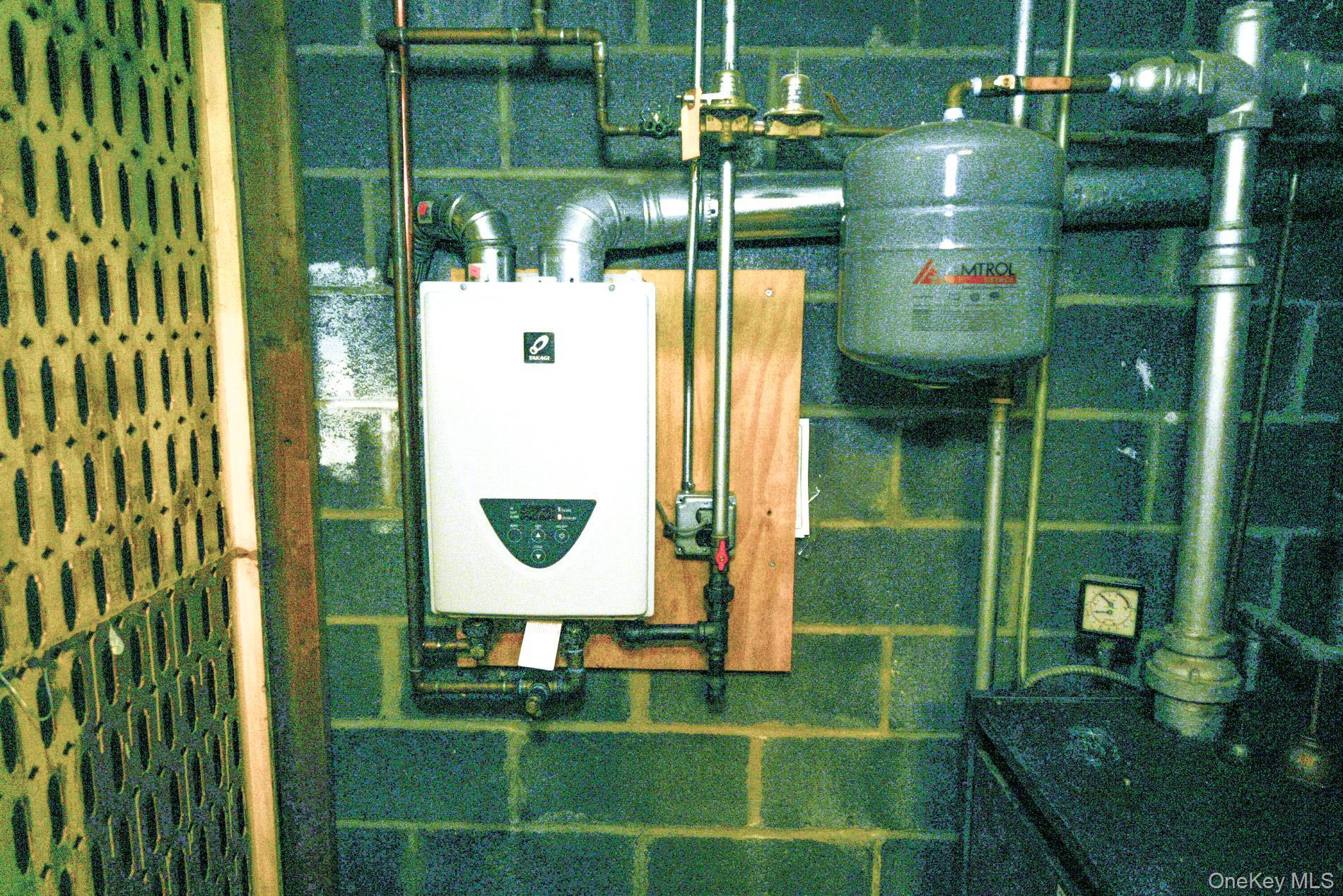 Single Family Caldwell  Queens, NY 11379, MLS-921468-34