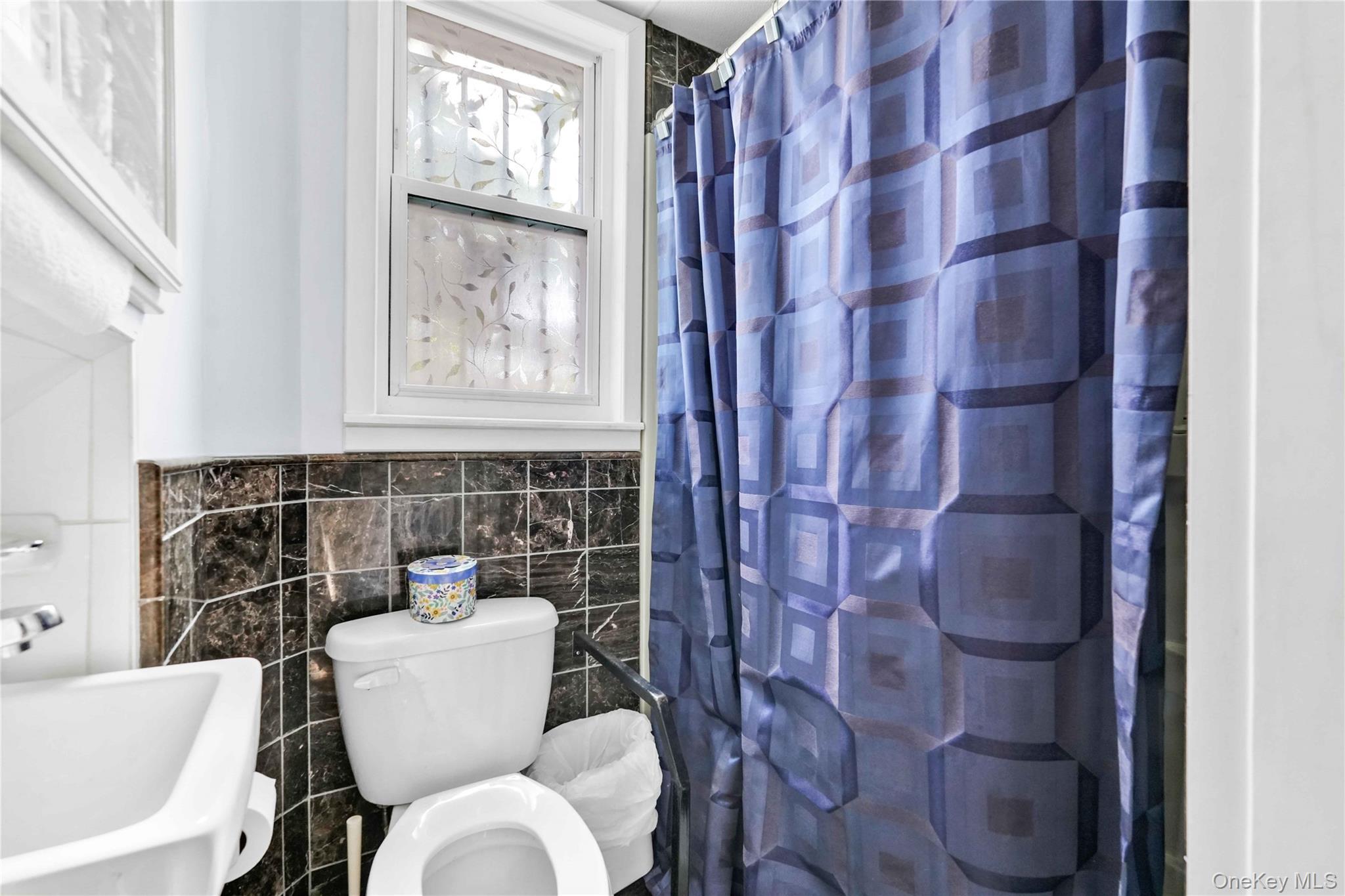 Single Family Ditmars Queens, NY 11369, MLS-921512-17