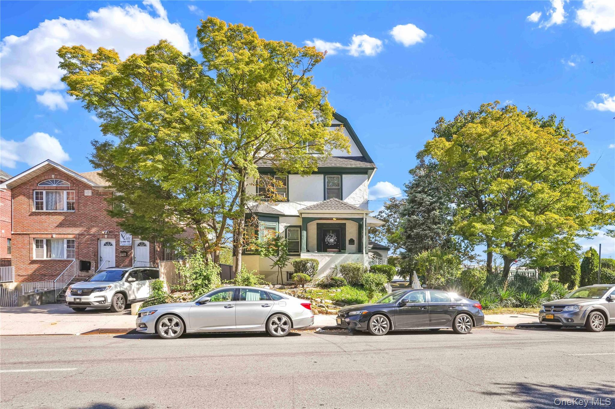 Single Family Ditmars Queens, NY 11369, MLS-921512-3