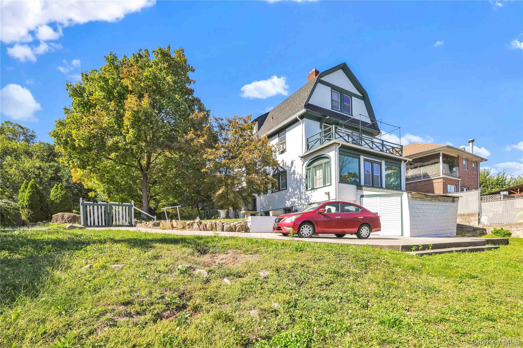 Single Family Ditmars Queens, NY 11369, MLS-921512-37