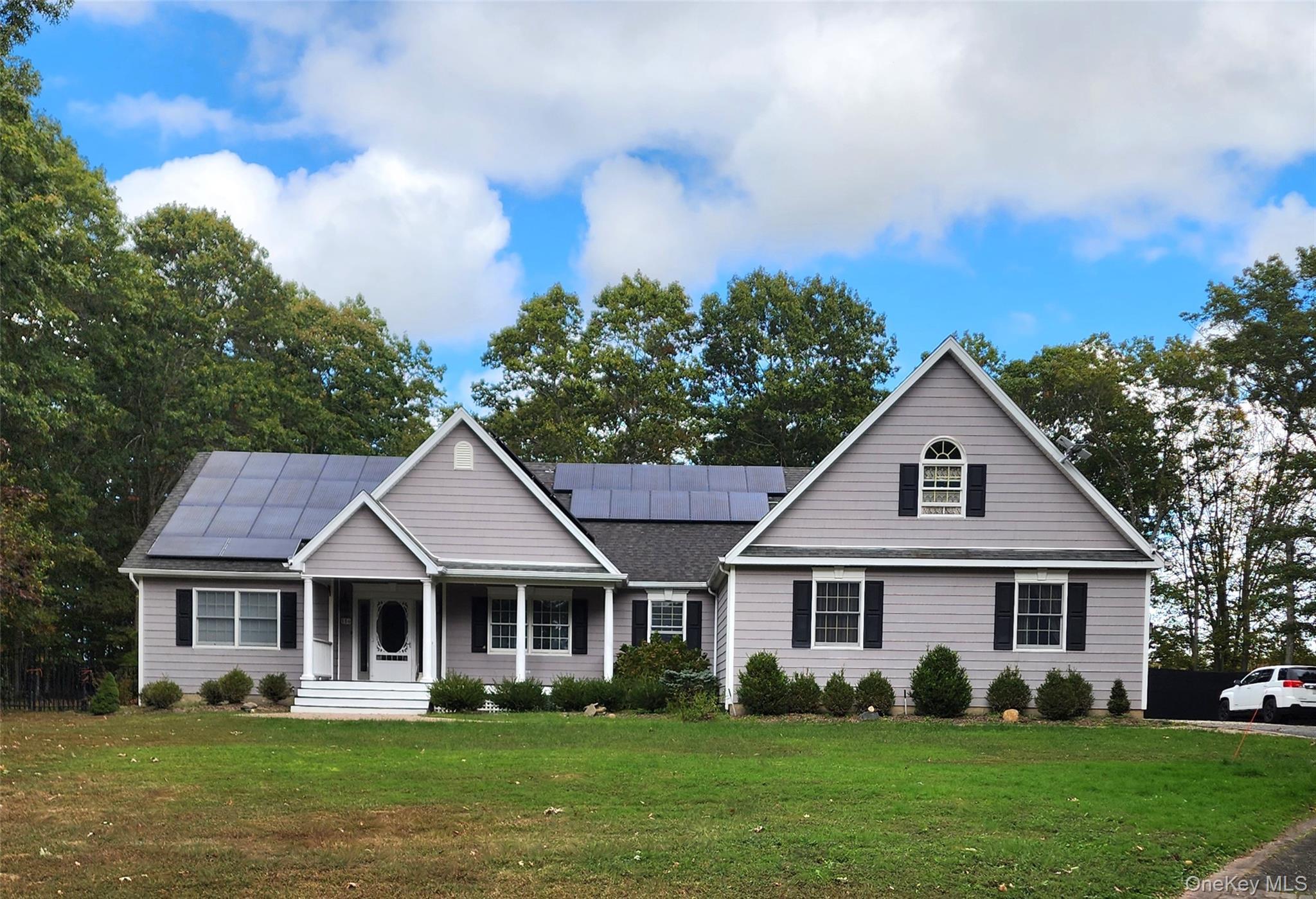 Single Family in Riverhead - Woods Suffolk County, NY 11933