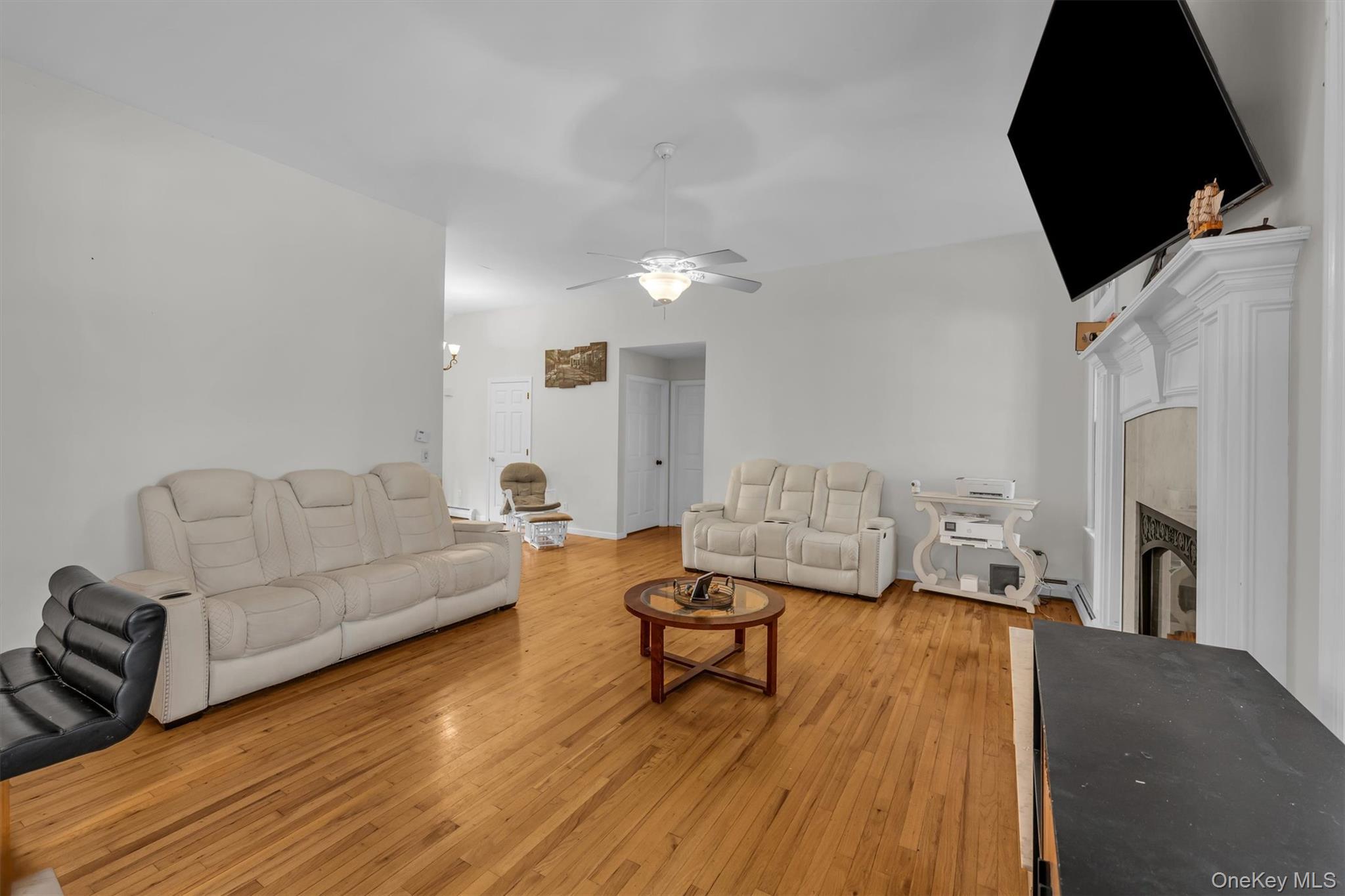 Single Family Woods Suffolk County, NY 11933, MLS-921519-13