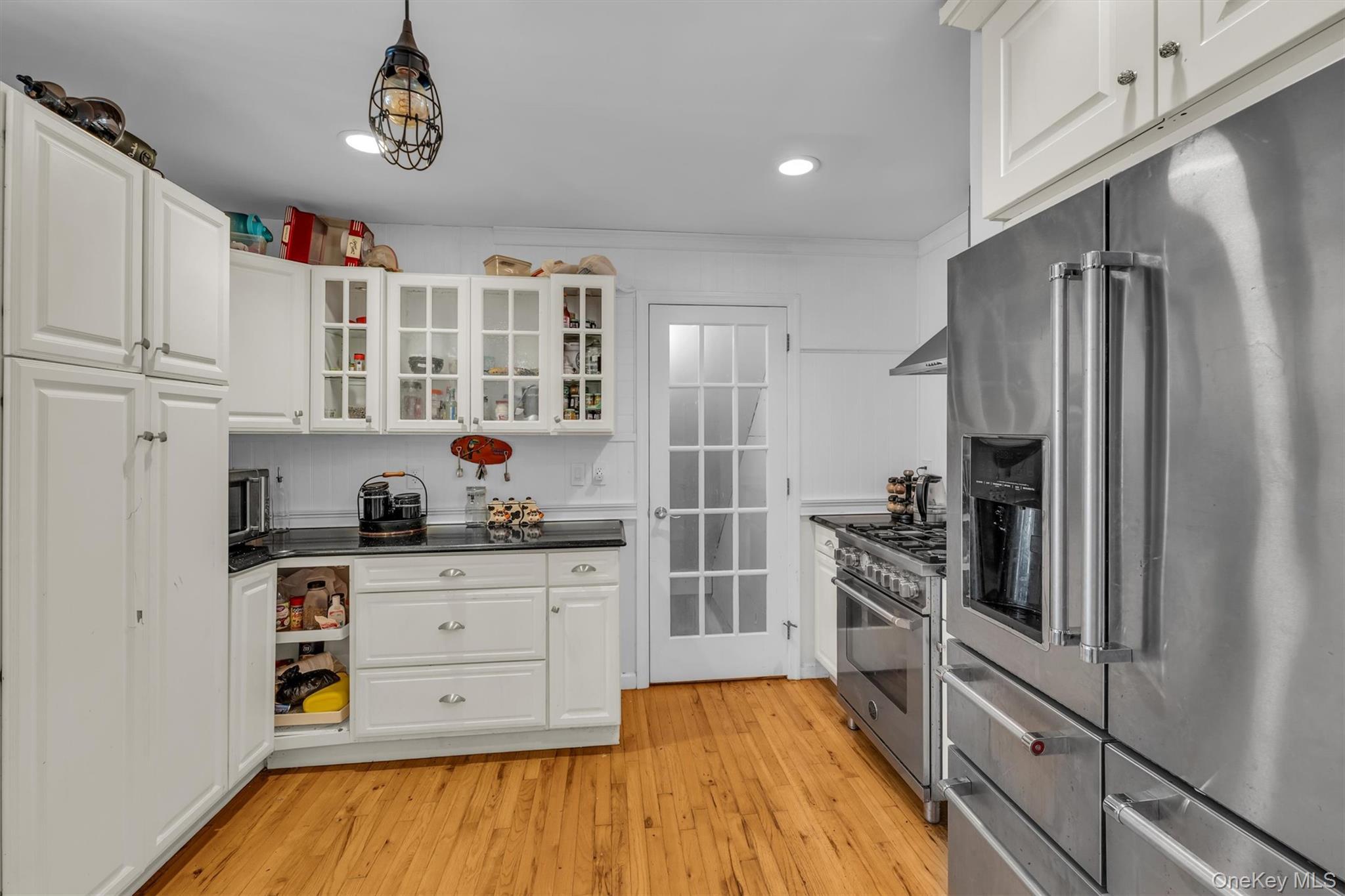 Single Family Woods Suffolk County, NY 11933, MLS-921519-20