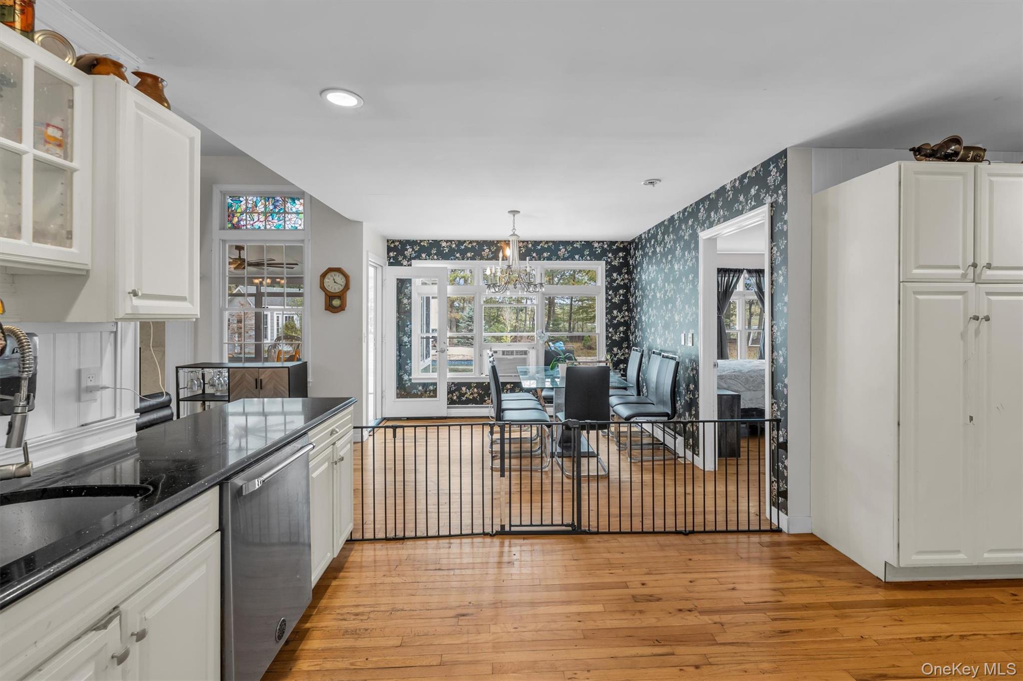 Single Family Woods Suffolk County, NY 11933, MLS-921519-22