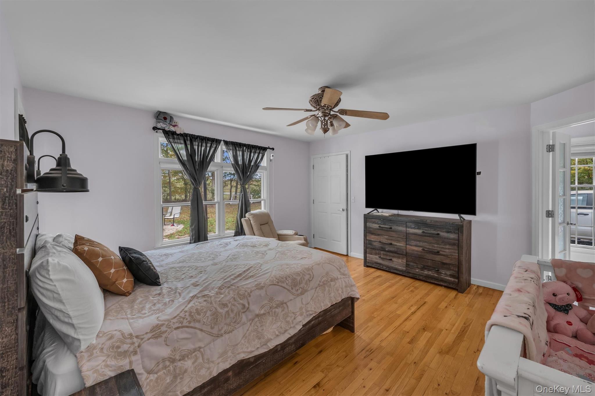 Single Family Woods Suffolk County, NY 11933, MLS-921519-24