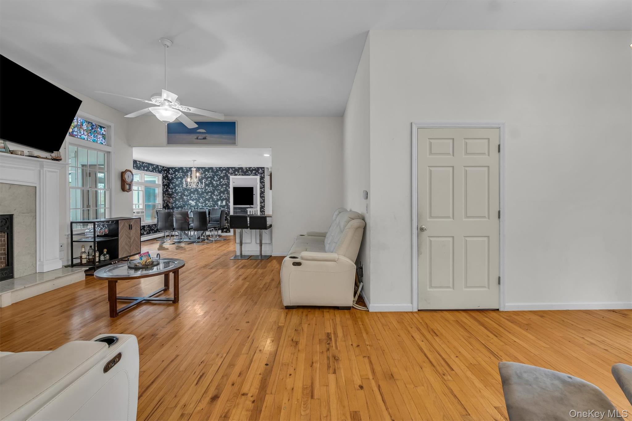 Single Family Woods Suffolk County, NY 11933, MLS-921519-32
