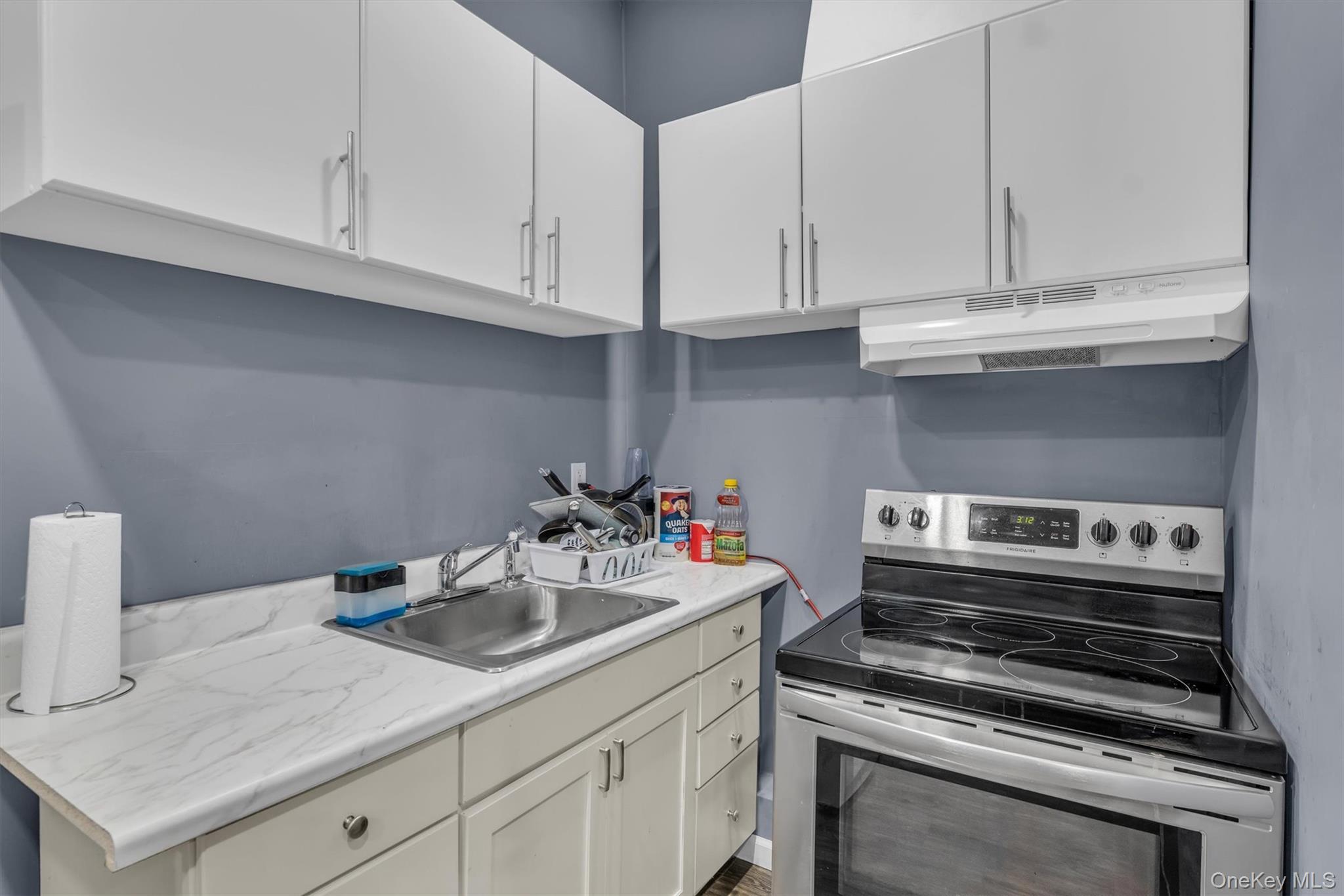 Single Family Woods Suffolk County, NY 11933, MLS-921519-37