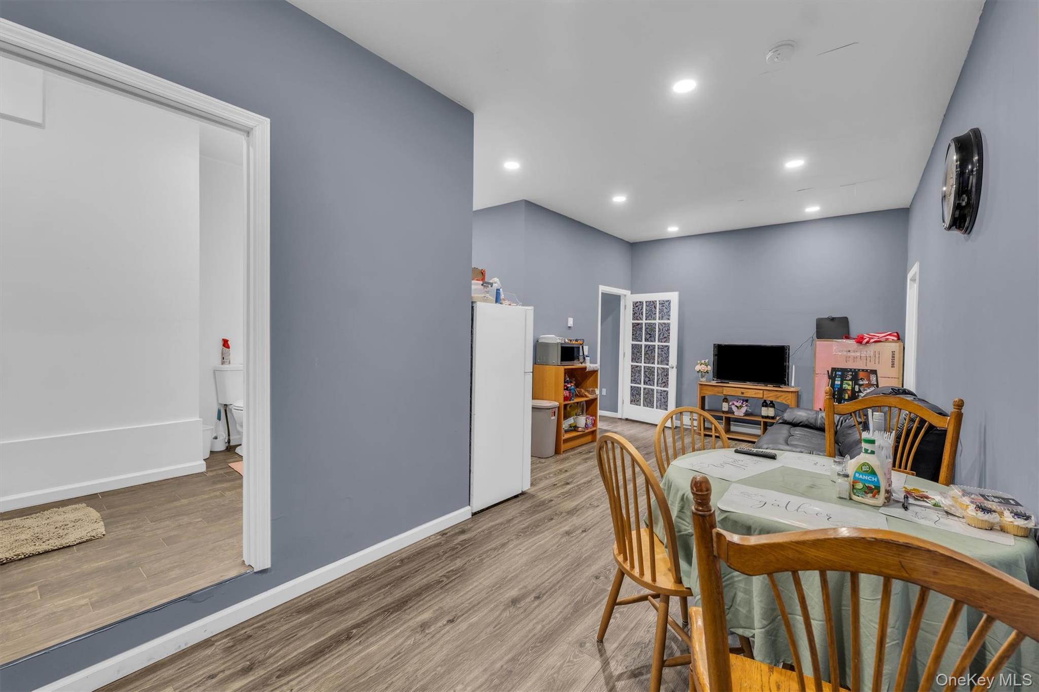 Single Family Woods Suffolk County, NY 11933, MLS-921519-38