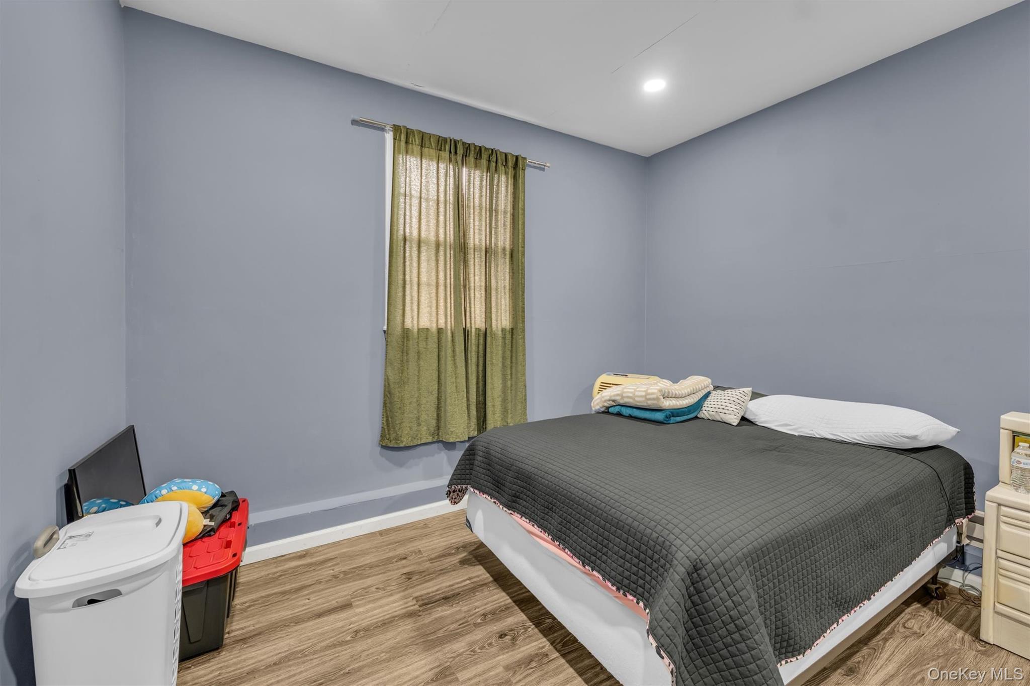 Single Family Woods Suffolk County, NY 11933, MLS-921519-39
