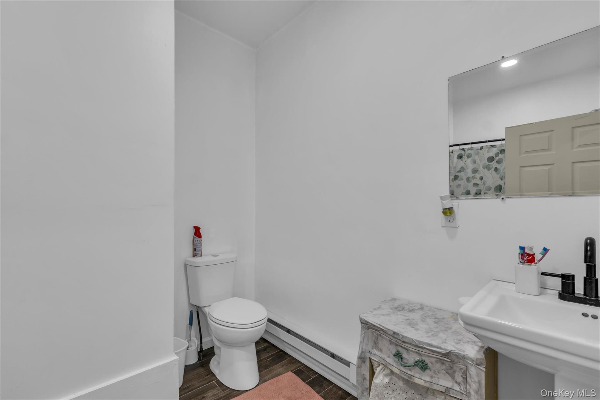 Single Family Woods Suffolk County, NY 11933, MLS-921519-40