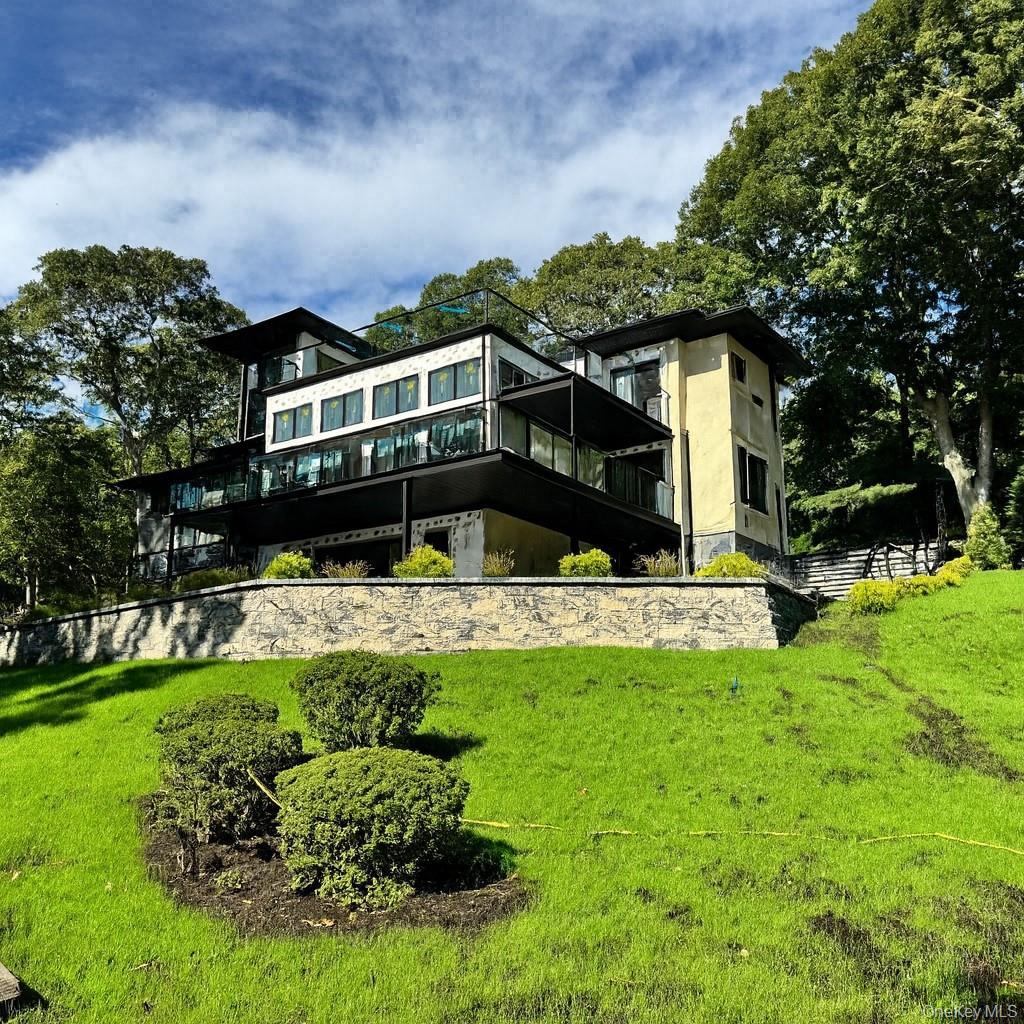 Single Family Riverview  Suffolk County, NY 11787, MLS-921535-2