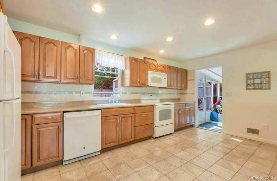 Single Family Grove Road Suffolk County, NY 11971, MLS-921579-3