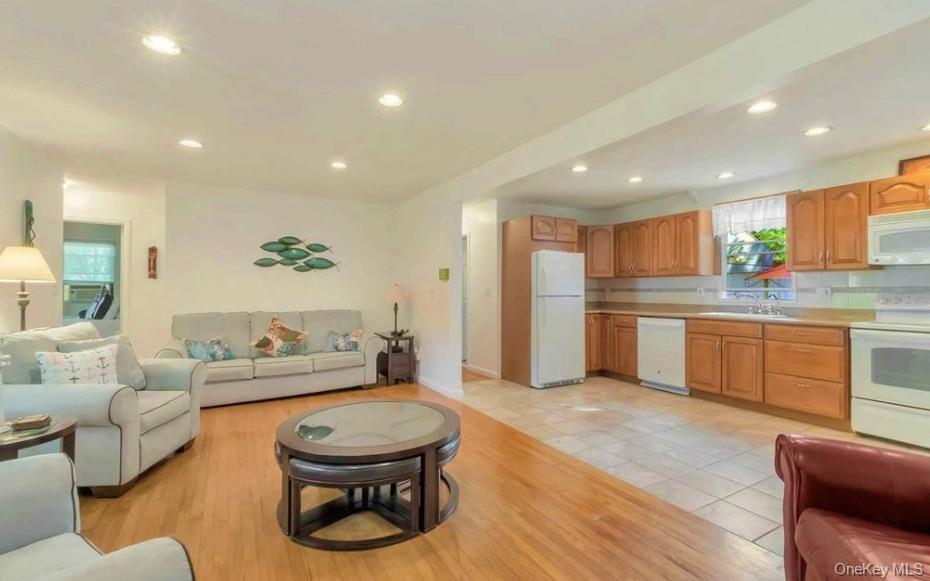 Single Family Grove Road Suffolk County, NY 11971, MLS-921579-6