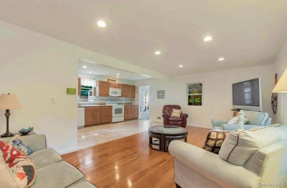Single Family Grove Road Suffolk County, NY 11971, MLS-921579-7