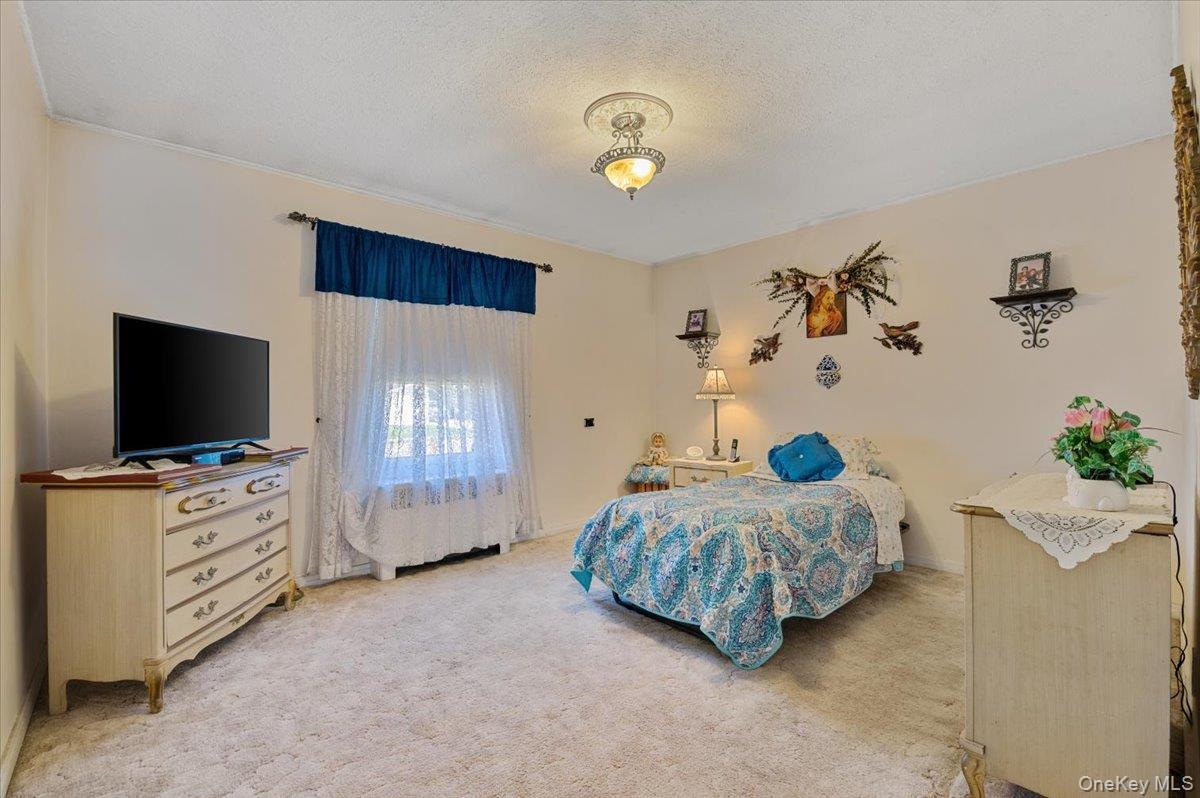 Single Family Mallard  Nassau County, NY 11756, MLS-921587-15