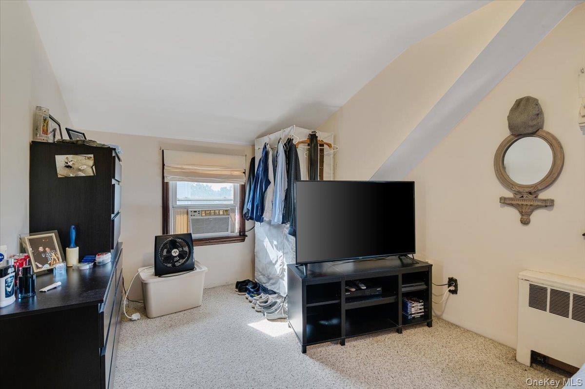 Single Family Mallard  Nassau County, NY 11756, MLS-921587-23