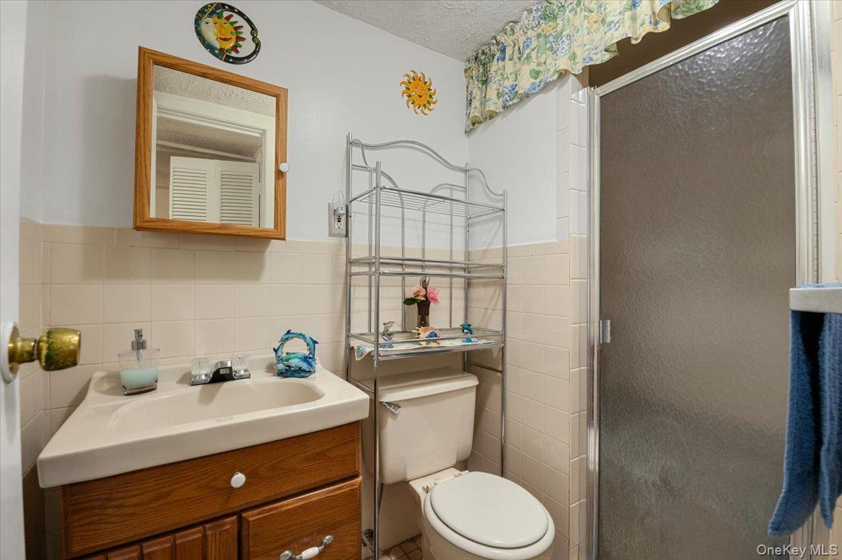 Single Family Mallard  Nassau County, NY 11756, MLS-921587-30