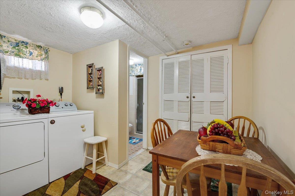 Single Family Mallard  Nassau County, NY 11756, MLS-921587-31