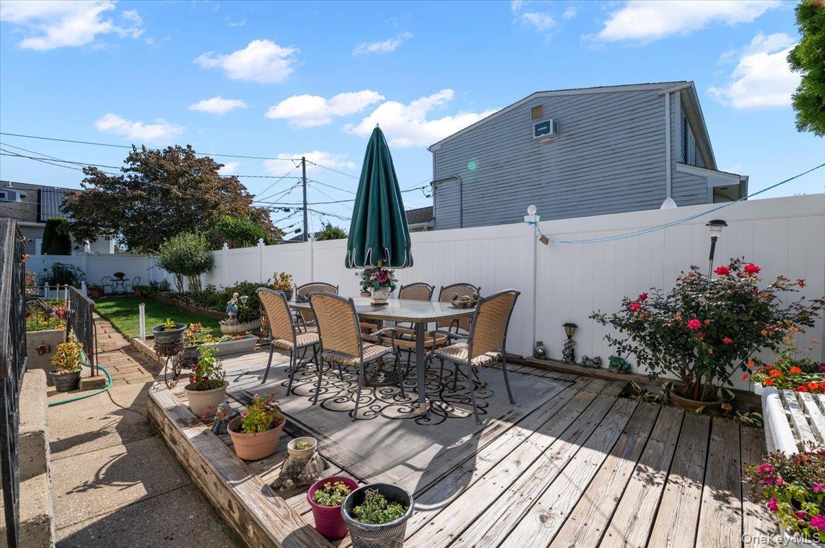 Single Family Mallard  Nassau County, NY 11756, MLS-921587-34