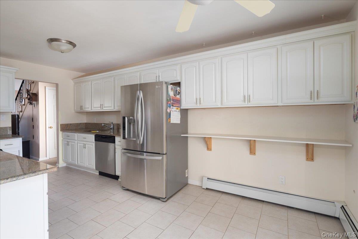 Single Family Parente Nassau County, NY 11558, MLS-921588-13