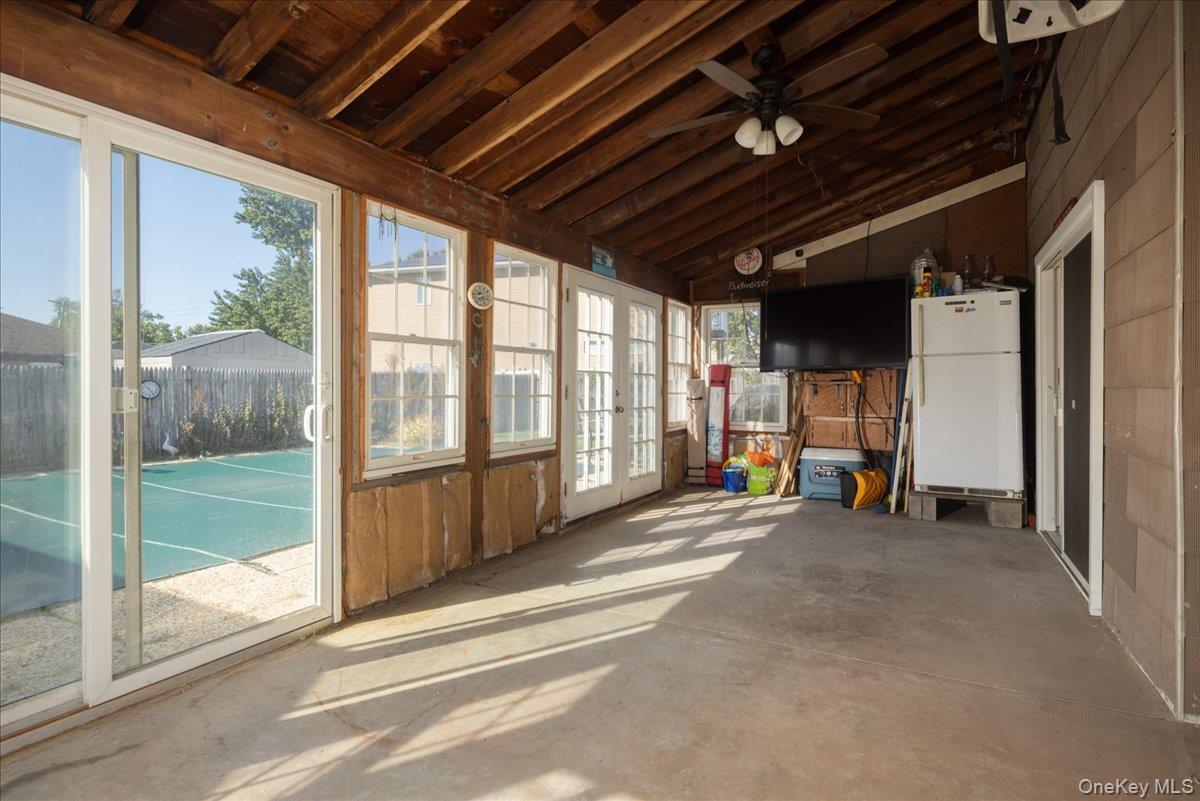 Single Family Parente Nassau County, NY 11558, MLS-921588-24