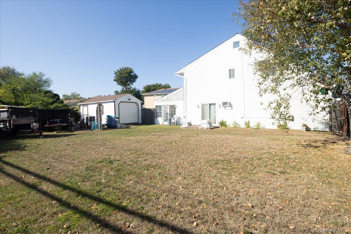 Single Family Parente Nassau County, NY 11558, MLS-921588-26