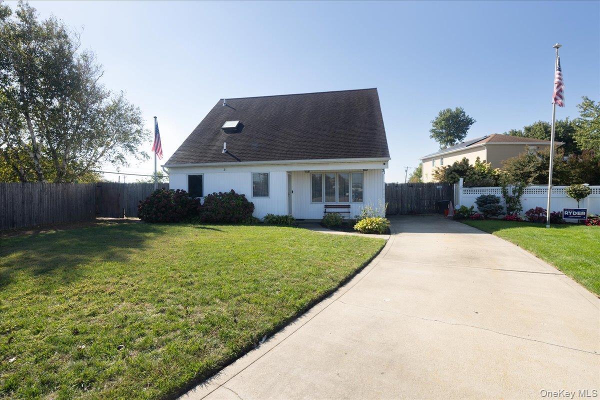 Single Family Parente Nassau County, NY 11558, MLS-921588-4