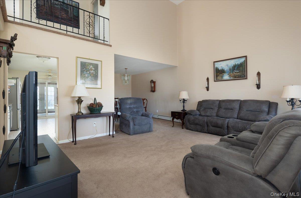 Single Family Parente Nassau County, NY 11558, MLS-921588-5